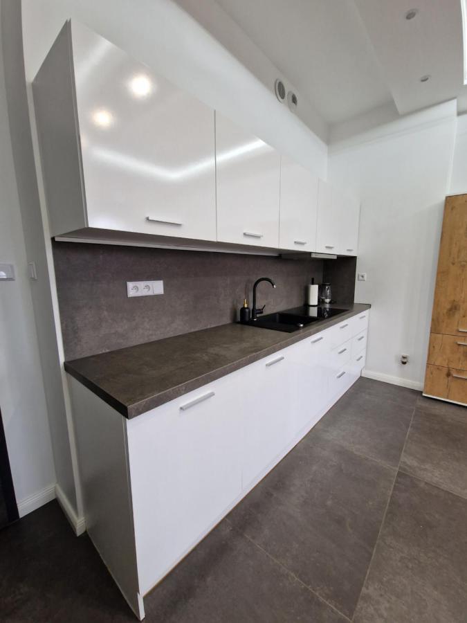 Microhotels Fabryczna 17 지엘로나구라 외부 사진