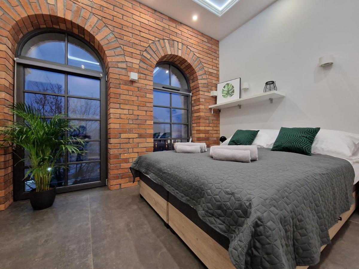 Microhotels Fabryczna 17 지엘로나구라 외부 사진