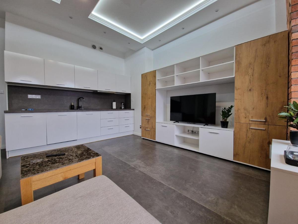 Microhotels Fabryczna 17 지엘로나구라 외부 사진