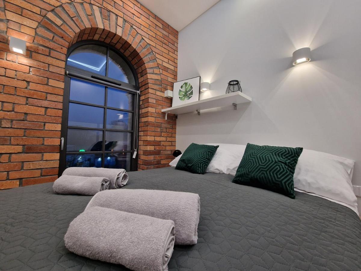 Microhotels Fabryczna 17 지엘로나구라 외부 사진